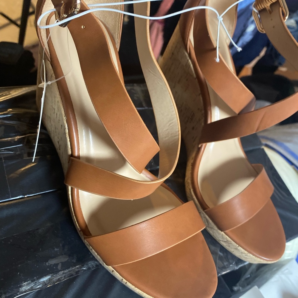 New tan wedges size 10